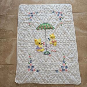 Vtg Baby Quilt Applique Embroidered Bears Teeter Totter Seesaw Umbrella Blanket‎